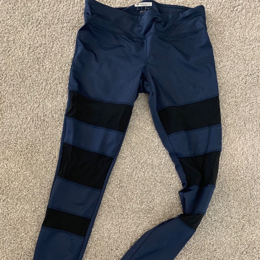 Blue mesh leggings